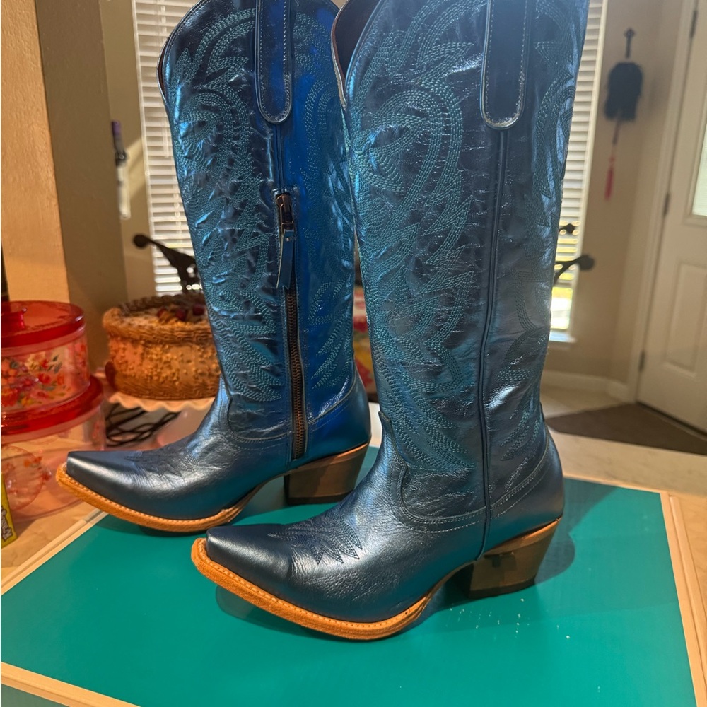 Ladies Cowgirl Boots
